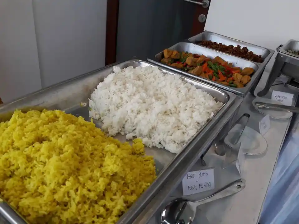 nasi untuk menu catering prasmanan