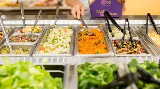 bisnis makanan sehat salad bar