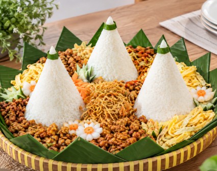jenis tumpeng trimurti